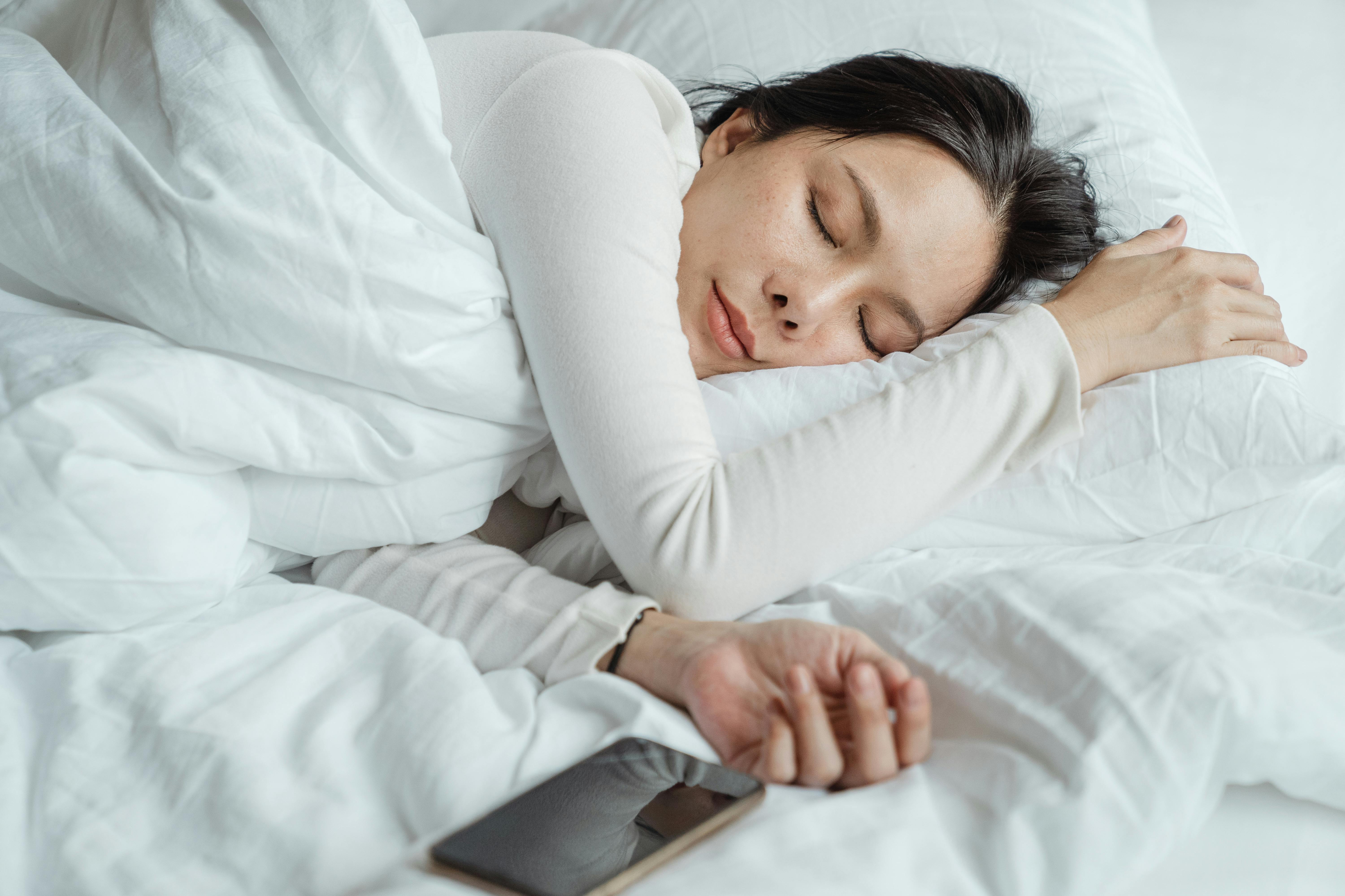 The Forgotten Pillar: Why Sleep is Your Secret Fat Loss Weapon
